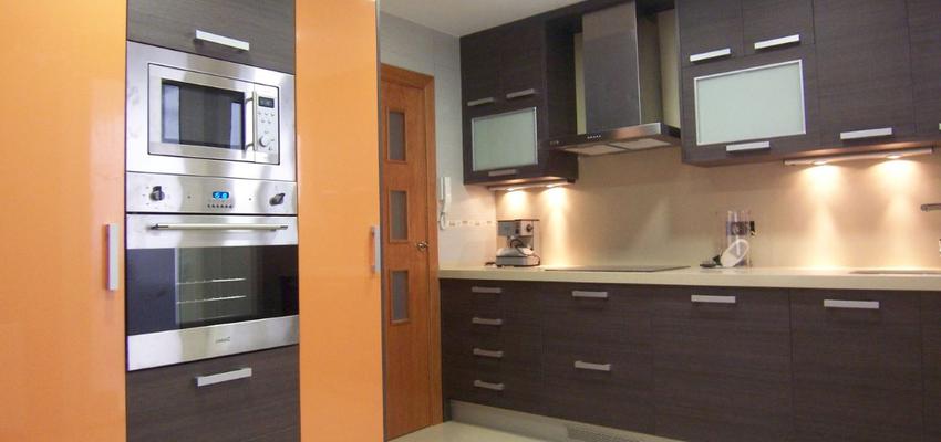 Cocina Estilo moderno Color beige, marron, marron  diseñado por Rysibcn SL | Gremio | Copyright rysibcn sl