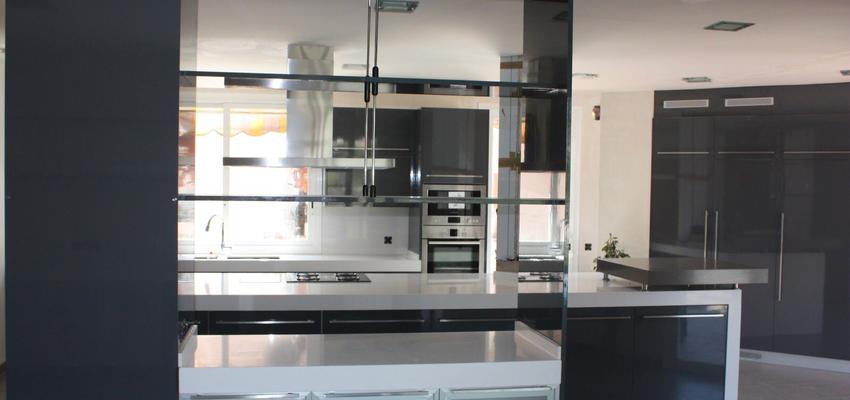 Cocina Estilo moderno Color beige, blanco, gris  diseñado por Rysibcn SL | Gremio 