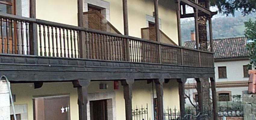 Exterior Estilo clasico Color beige, gris  diseñado por ELADIO CHAMORRO ALONSO | Arquitecto 