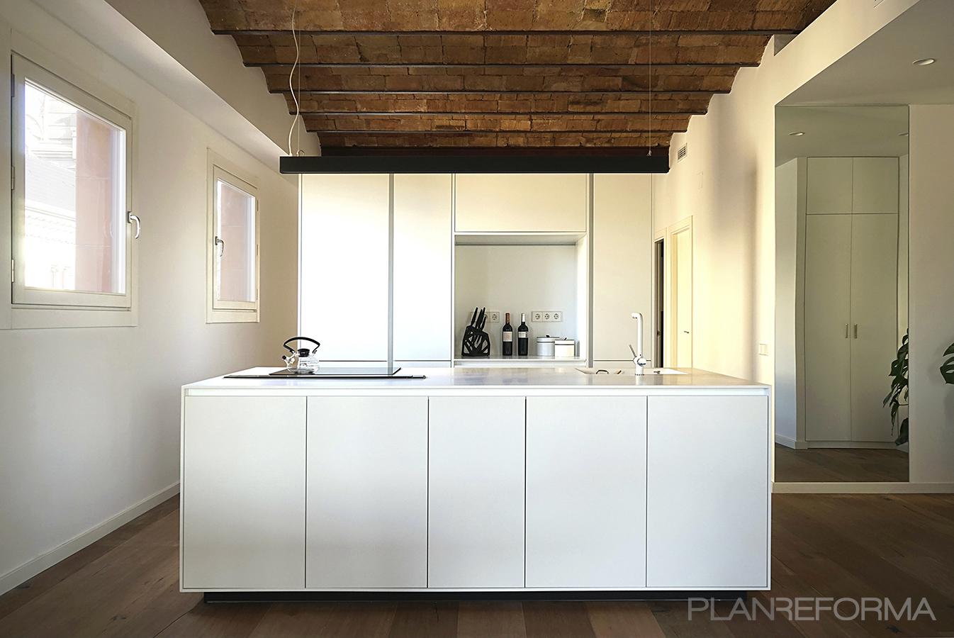 Cocina Estilo moderno Color marron, blanco, negro