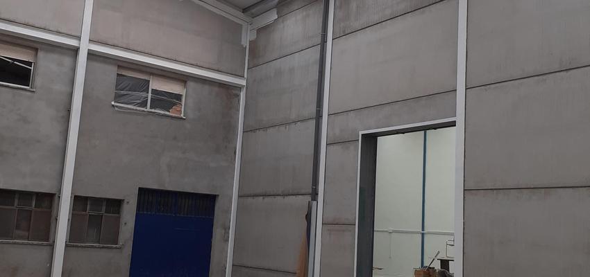 Estudio, Garaje, Bodega Estilo clasico Color beige, gris, gris oscuro  diseñado por RenovaWorks. SL | Reformista, constructor | Copyright Propia