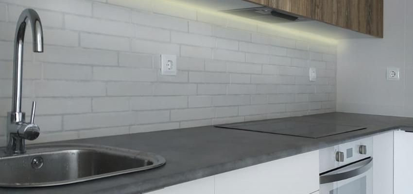 Cocina Estilo vintage Color gris, bronce  diseñado por IGPER OBRAS Y REFORMAS | Gremio | Copyright IGPER OBRAS Y REFORMAS