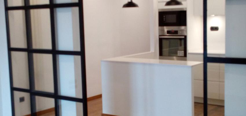 Cocina Estilo moderno Color blanco, gris, negro  diseñado por G+C obra interior SL | Gremio | Copyright G+C obra interior SL