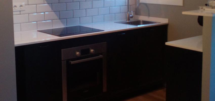 Cocina Estilo moderno Color blanco, negro, bronce  diseñado por G+C obra interior SL | Gremio | Copyright G+C obra interior SL