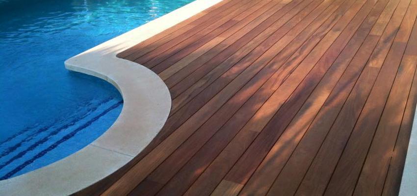 Terraza, Exterior Estilo mediterraneo Color marron  diseñado por Madegar - Puertas y Armarios Málaga | Gremio | Copyright Madegar