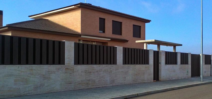 Exterior style contemporaneo color marron, marron, beige  diseñado por Acedo Arquitectura y Urbanismo, S.L.P.U. | Arquitecto 