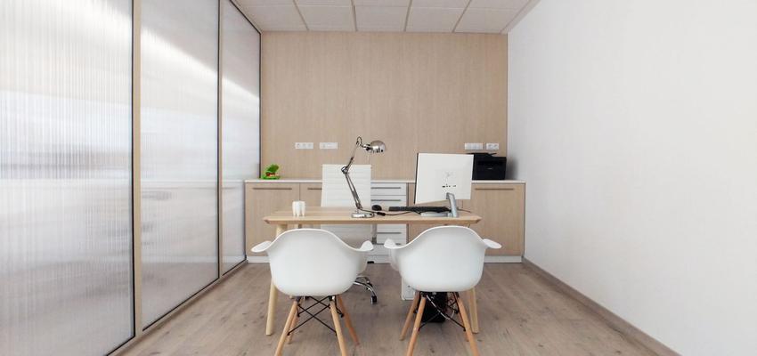 Oficina Estilo clasico Color beige, blanco  diseñado por POA Estudio | Arquitecto | Copyright POA Estudio
