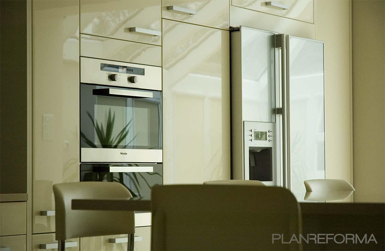 Cocina Estilo moderno Color beige  diseñado por Blancoluna, Ideas & Design | Interiorista 