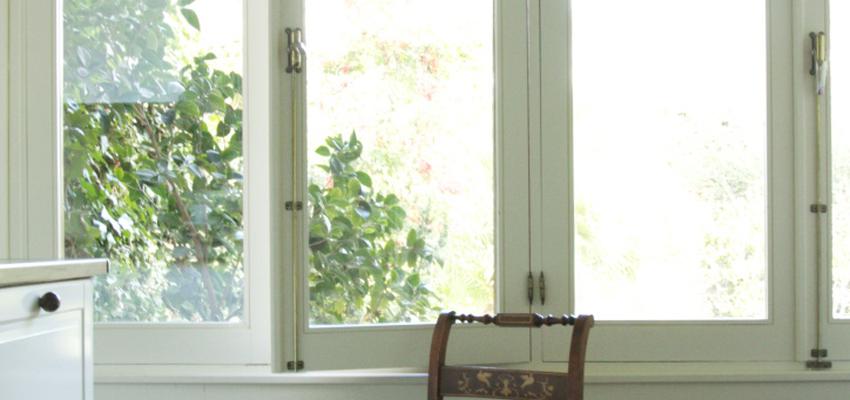 Cocina Estilo clasico Color beige, marron, plateado  diseñado por Virginia Sánchez | Interiorista 