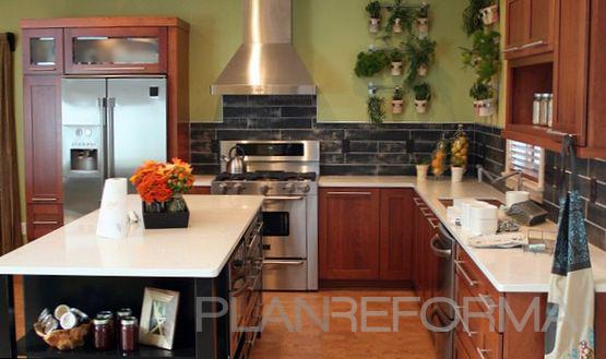 Cocina style tradicional color verde, marron, marron, blanco, plateado