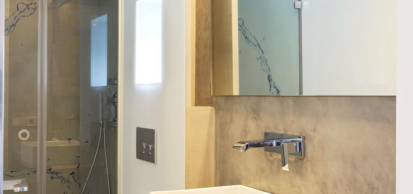 Baño Estilo moderno Color marron, blanco, gris, gris  diseñado por estudioitales | Decorador 