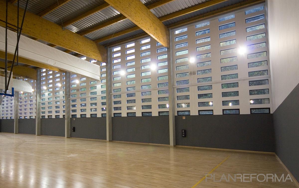 Gimnasio Estilo moderno Color gris, gris, negro  diseñado por Ortega Arquitectos Técnicos | Arquitecto Técnico | Copyright Igor Ortega