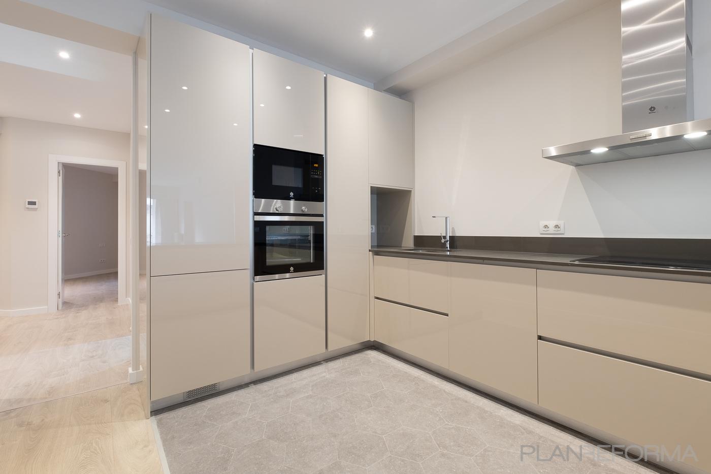 Cocina Estilo moderno Color gris