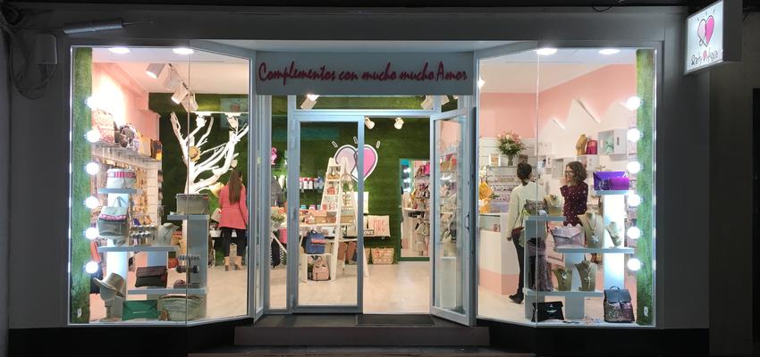 Tienda Estilo contemporaneo Color rosa, verde, rosa  diseñado por JAVI CRESPO estudio | Interiorista | Copyright Javier Crespo