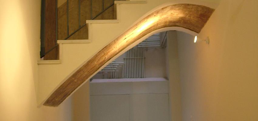 Vestibulo, Escalera style clasico color beige, marron  diseñado por MR-ARQUITECTURA TECNICA | Arquitecto Técnico 