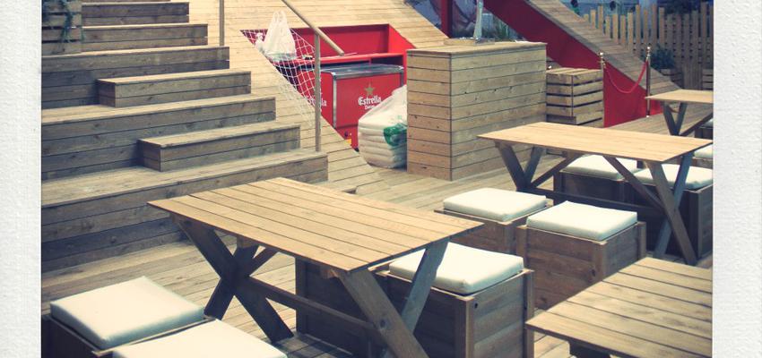 Terraza, Cafeteria, Bar Estilo mediterraneo Color rojo, marron, verde  diseñado por WENNBERG | Arquitecto | Copyright WENNBERG