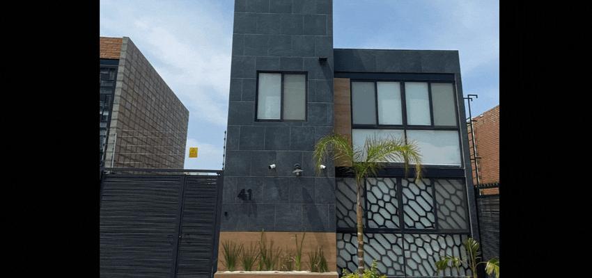 Exterior, Jardin, Loft Estilo vanguardista Color beige, blanco, gris  diseñado por SB estudio 3.0 | Arquitecto | Copyright si es mia