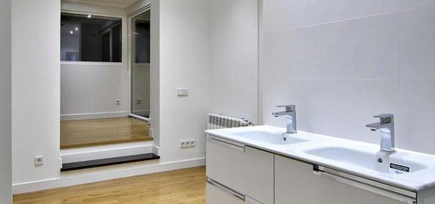 Vestidor Estilo contemporaneo Color plateado  diseñado por Nines Díaz | Interiorista | Copyright DISEÑA HABILITA S.L.