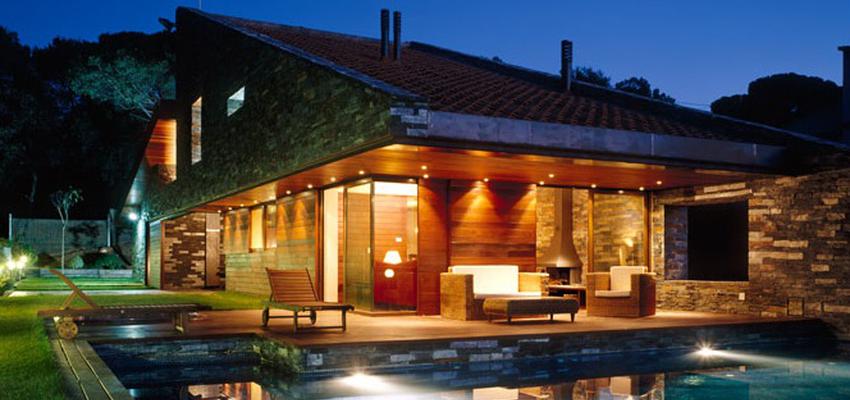 Piscina, Exterior, Jardin Estilo moderno Color marron, verde, blanco, gris, gris, bronce  diseñado por Habitium | Arquitecto Técnico 