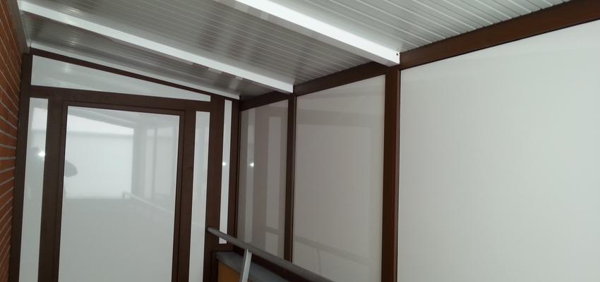 Balcon, Patio, Jardin Estilo moderno Color blanco  diseñado por meskalumini | Gremio | Copyright Meskalumini