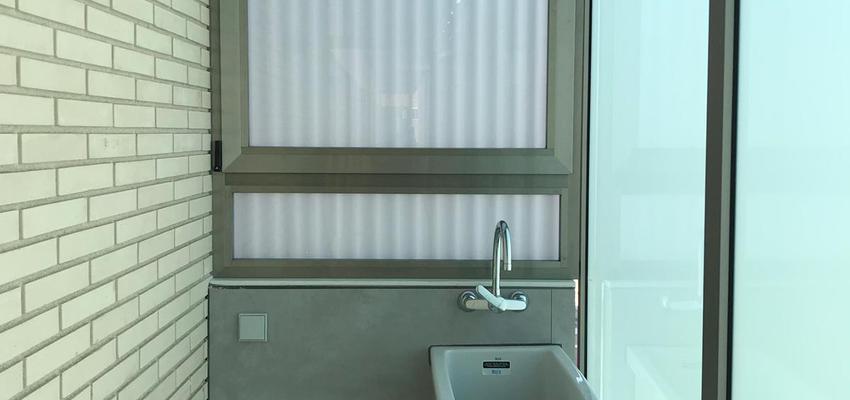 Baño, Balcon, Cocina Estilo moderno Color gris  diseñado por meskalumini | Gremio | Copyright galeria meskalumini