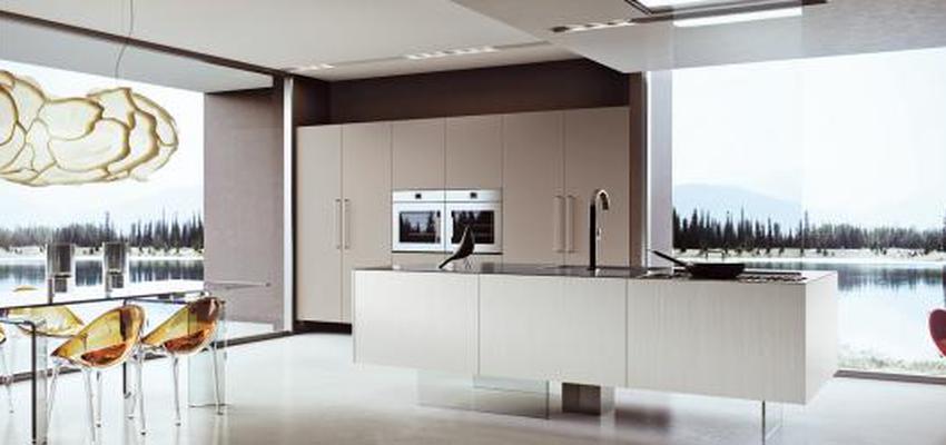 Cocina style moderno color rojo, marron, beige, marron, blanco  diseñado por Kubic Marbella | Arquitecto | Copyright © Copyright - Kubic Marbella