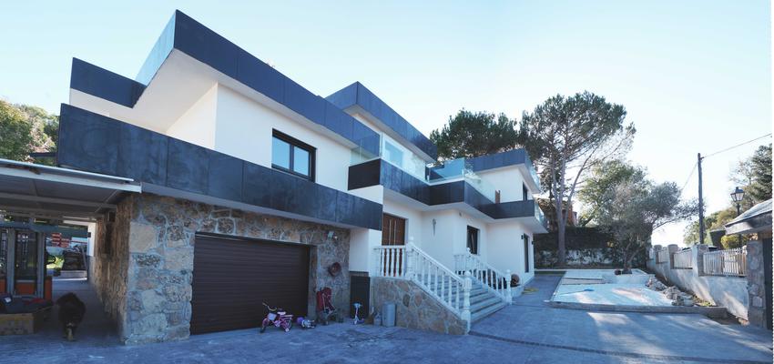 Patio, Escalera, Exterior Estilo moderno Color beige, gris, plateado  diseñado por Fmlarq | Arquitecto | Copyright fml arquitectura y construcción