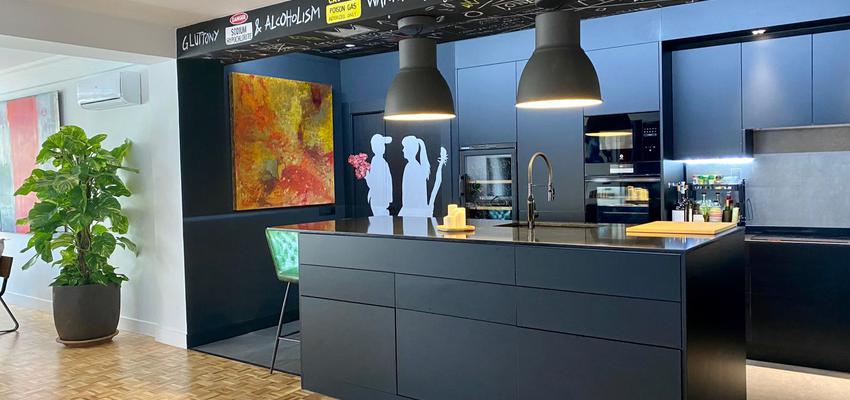 Cocina Estilo vanguardista Color rosa  diseñado por AGUSTIN JUAREZ LOPEZ DE COCA | Gremio | Copyright AGUSTIN JUAREZ LOPEZ DE COCA