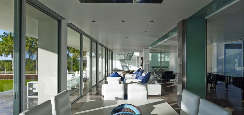 Comedor, Sala de la TV, Sala de musica Estilo moderno Color azul, gris, plateado  diseñado por Susana Pastor | Arquitecto | Copyright Susana Pastor