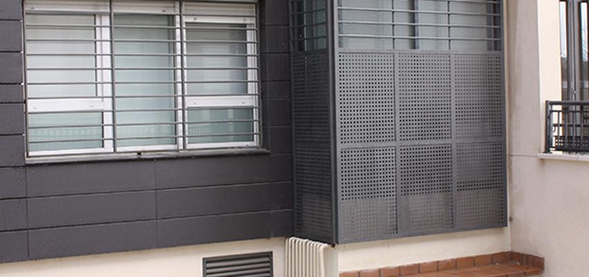 Exterior style moderno color blanco, gris  diseñado por Unestudio | Arquitecto 