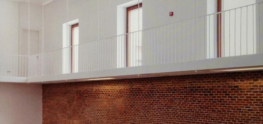 Gimnasio style moderno color marron, blanco  diseñado por AGC Arquitectos | Arquitecto 