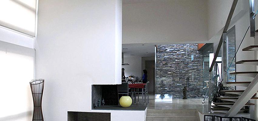 Comedor, Salon, Escalera Estilo moderno Color beige, blanco, gris  diseñado por Javier Obregón | Interiorista 