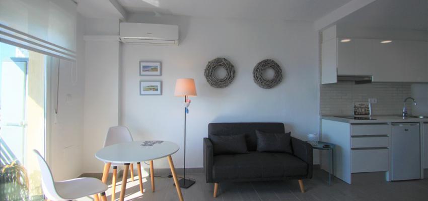 Comedor Estilo mediterraneo Color beige, marron, marron  diseñado por Ubica Interiores | Gremio | Copyright Ubica Interiores