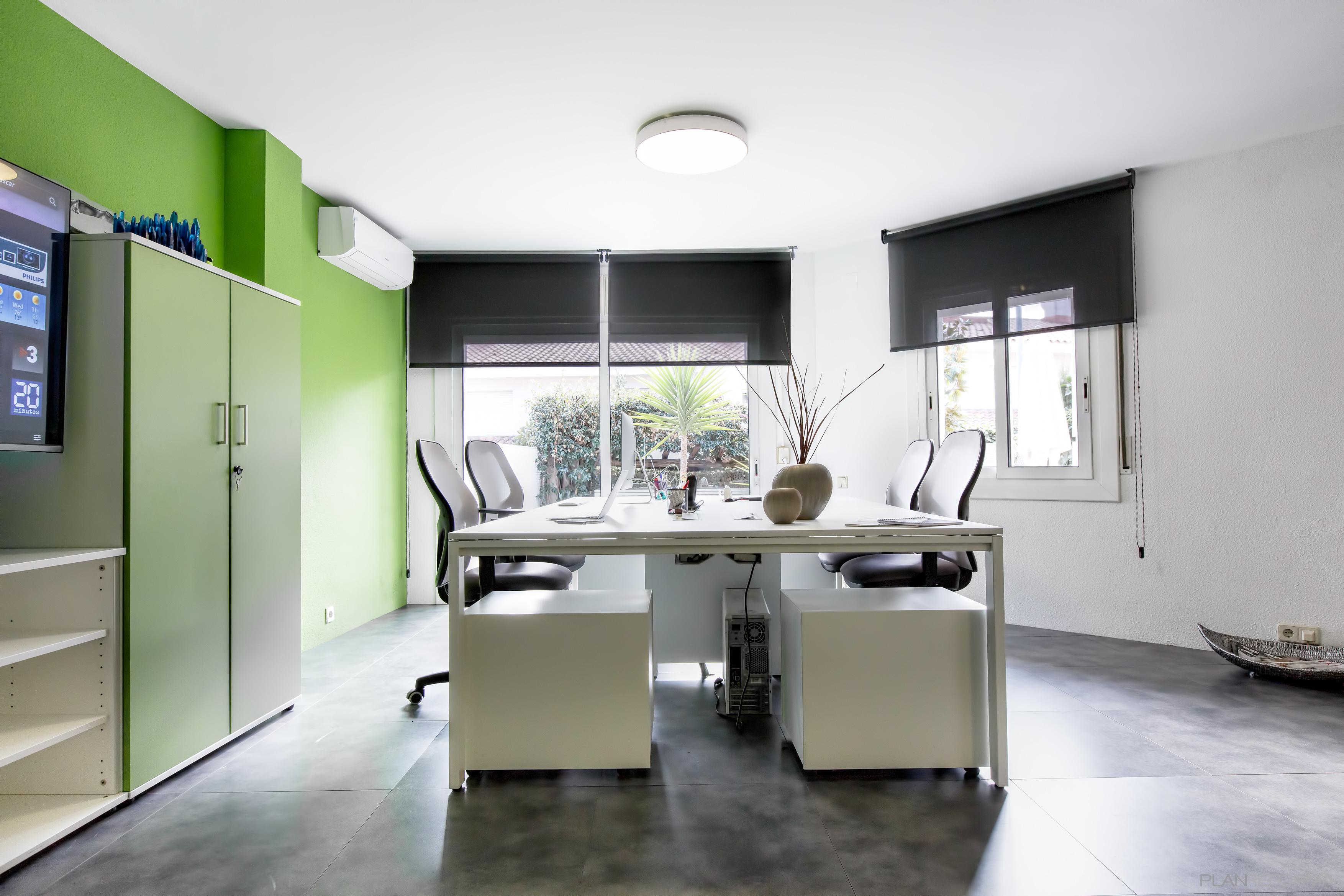 Oficina Estilo moderno Color verde, blanco, gris  diseñado por Carmen Linares | Gremio | Copyright Proyecto de Gramil Interiorismo y fotografías de Muriel C. de Jong