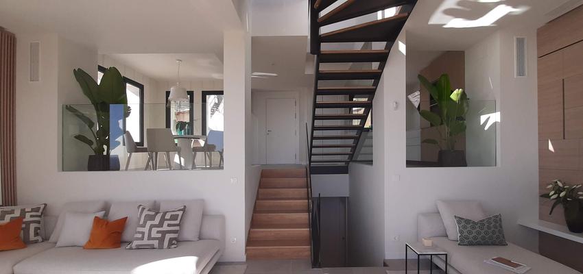 Comedor, Salon, Escalera Estilo contemporaneo Color blanco  diseñado por Gustavo Alvarez Rivas | Reformista, constructor | Copyright Propia