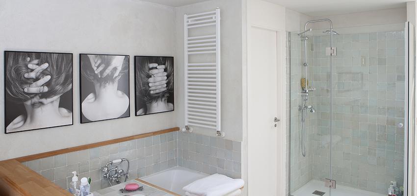Baño, Dormitorio Estilo contemporaneo Color blanco  diseñado por Gustavo Alvarez Rivas | Reformista, constructor | Copyright Propia
