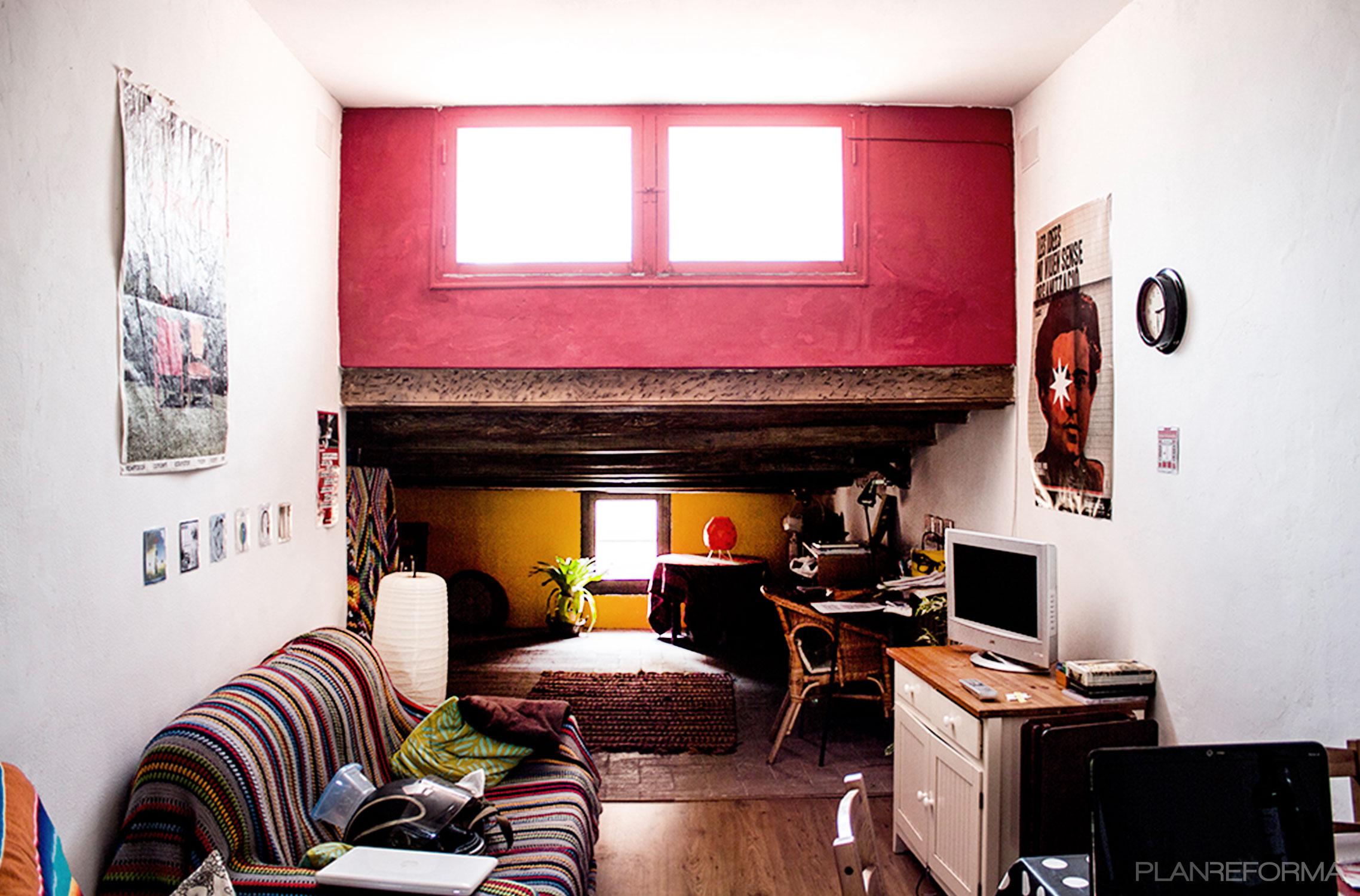 Salon Estilo mediterraneo Color rojo, marron, blanco  diseñado por mmmu arquitectes | Arquitecto | Copyright MMMU arquitectura i disseny