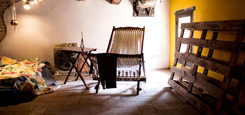 Dormitorio Estilo mediterraneo Color amarillo, marron, blanco  diseñado por mmmu arquitectes | Arquitecto | Copyright MMMU arquitectura i disseny