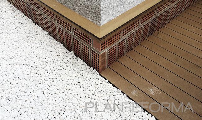 Terraza, Patio Estilo moderno Color marron, marron, marron, blanco  diseñado por mmmu arquitectes | Arquitecto | Copyright MMMU arquitectura i disseny