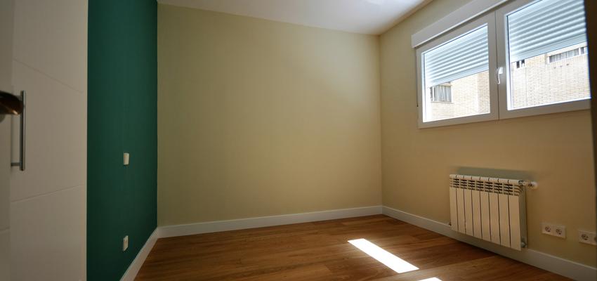 Dormitorio Estilo contemporaneo Color marron, turquesa, blanco  diseñado por Juan Génova | Arquitecto 