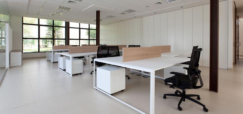 Oficina Estilo moderno Color blanco  diseñado por Pamar Arq. & Const. | Gremio | Copyright Render Online