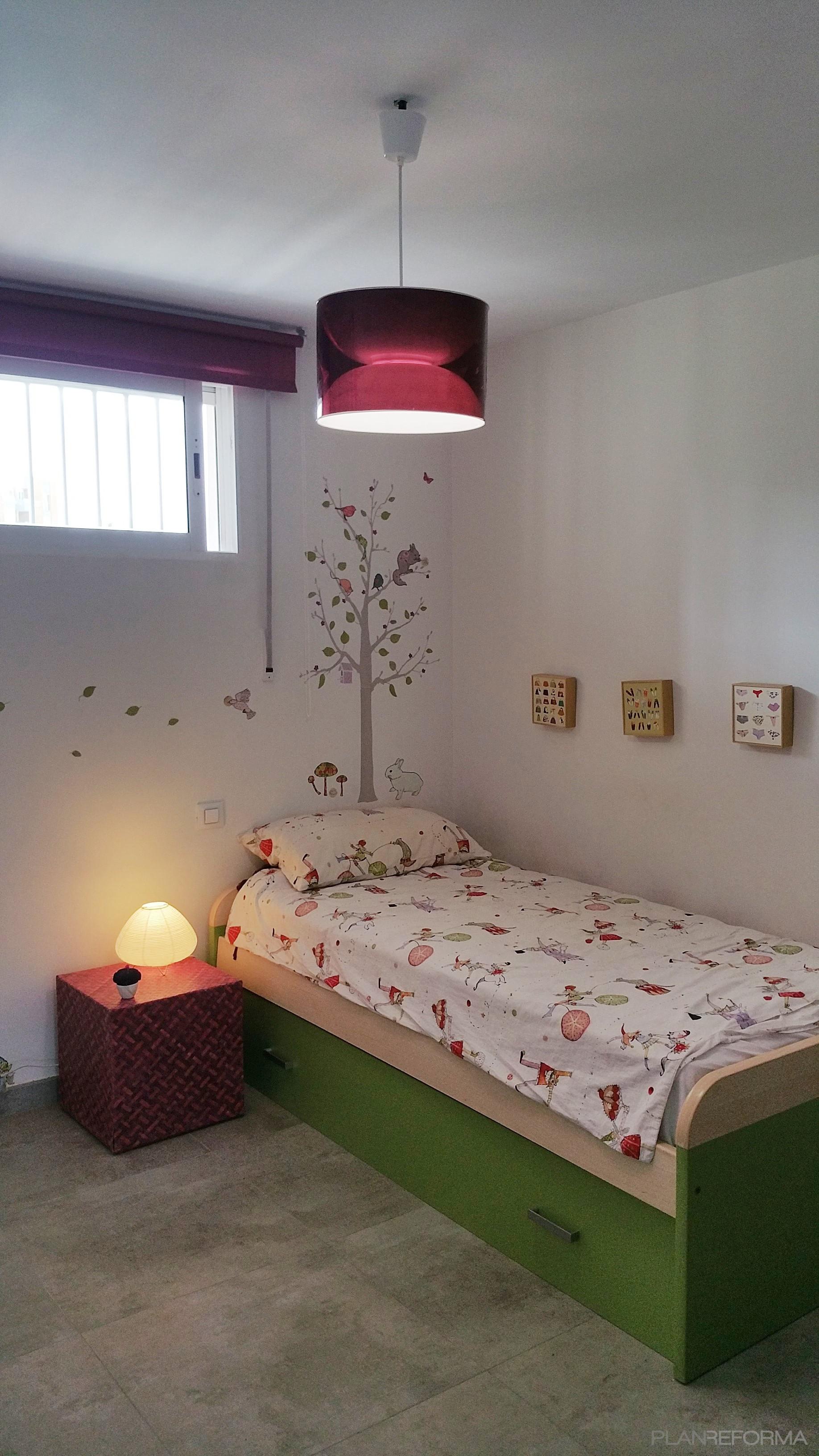 Dormitorio Estilo contemporaneo Color rojo, verde, blanco, gris  diseñado por Studiotransparente | Interiorista | Copyright si
