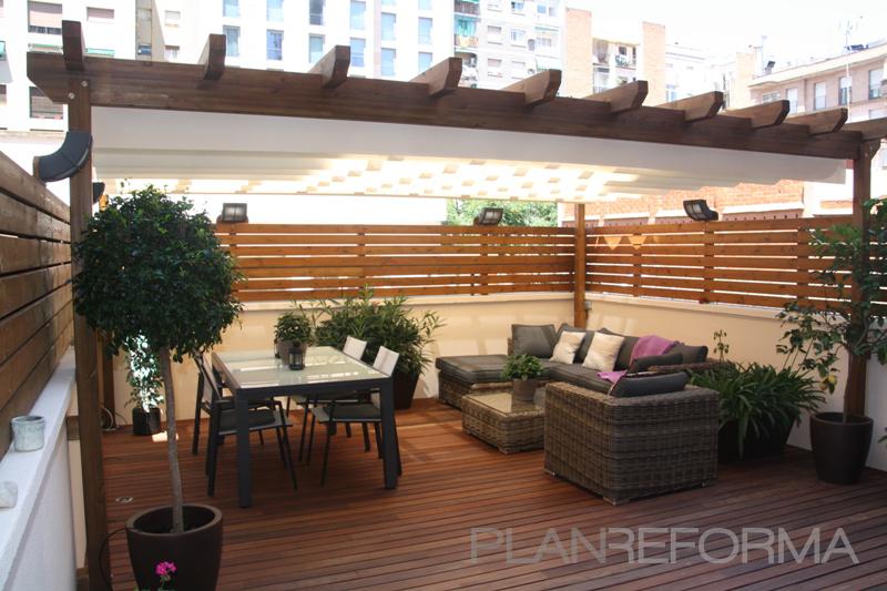 Terraza Estilo mediterraneo Color rosa  diseñado por Areacons | Gremio | Copyright Xavi Oller