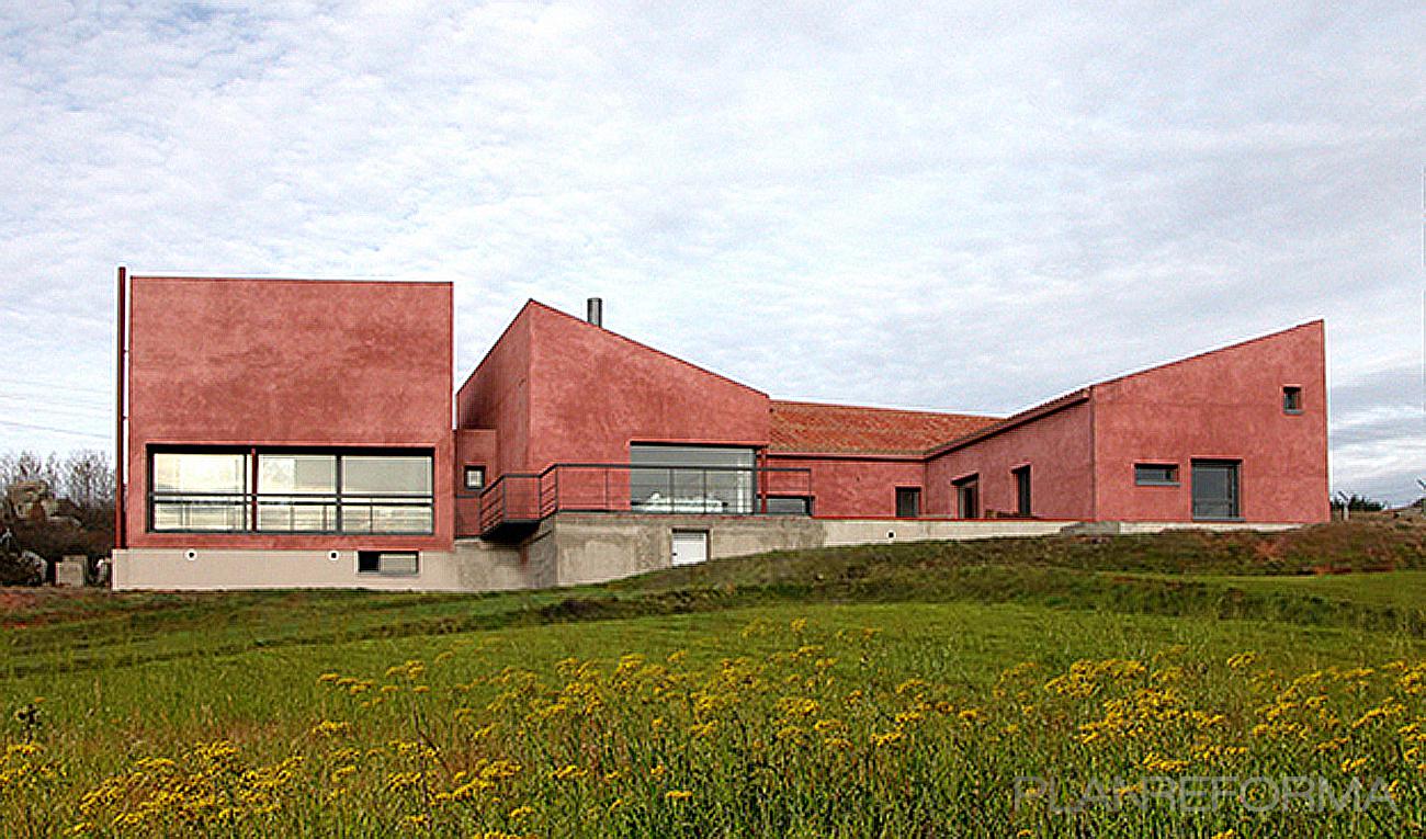 Exterior style contemporaneo color rosa, verde, beige  diseñado por José Manuel Sanz | Arquitecto 
