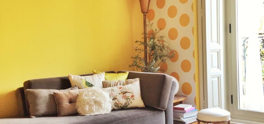 Salon style vintage color ocre, amarillo, blanco, gris  diseñado por ONDO DISEÑO DE ESPACIOS | Interiorista 