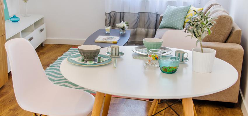 Comedor style moderno color verde, plateado, bronce  diseñado por Noelia Villalba | Interiorista 