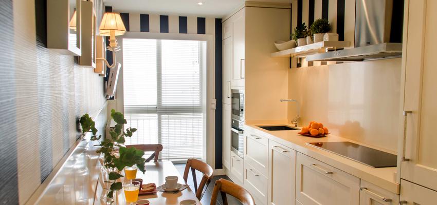 Cocina style contemporaneo color verde, beige, negro  diseñado por Noelia Villalba | Interiorista 