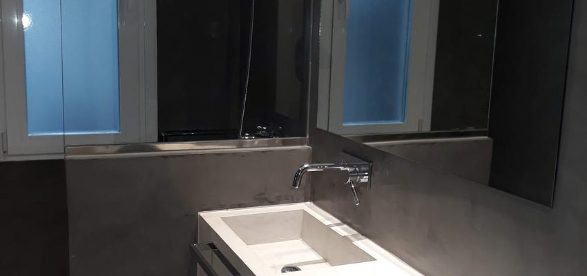 Baño Estilo moderno Color rojo  diseñado por Manuel (Proyectos y Servicios de Reforma) | Gremio | Copyright psr10inmuebles