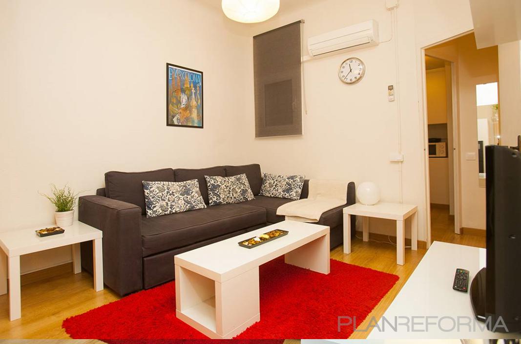 Salon Estilo moderno Color ocre, blanco, bronce  diseñado por MSERRANO | Gremio 