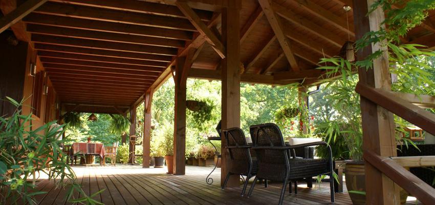 Terraza Estilo rustico Color marron  diseñado por madera sin límites | Gremio 